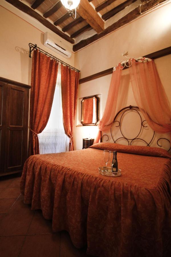 Bed and Breakfast Antica Residenza Cicogna Сієна Екстер'єр фото