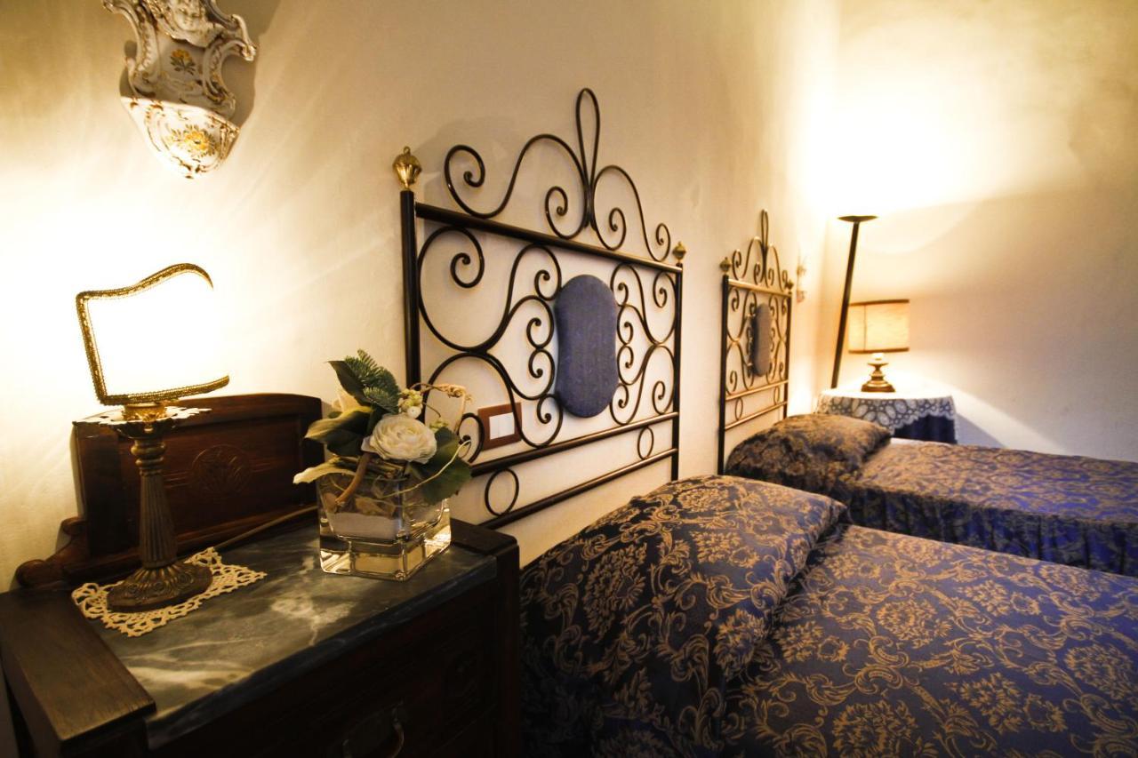 Bed and Breakfast Antica Residenza Cicogna Сієна Екстер'єр фото