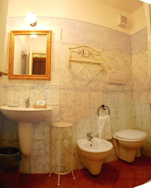 Bed and Breakfast Antica Residenza Cicogna Сієна Екстер'єр фото